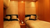 Oracle II Twin Cabin